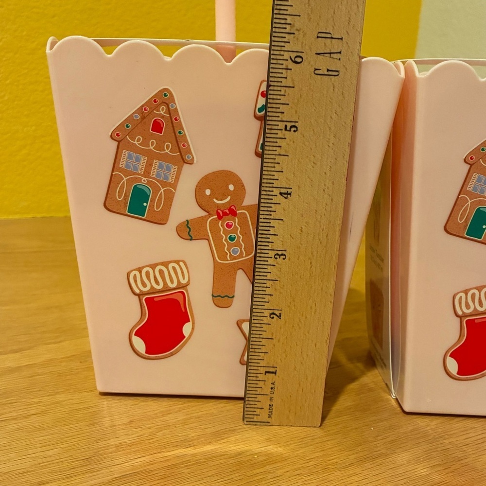 Target Bullseye Playground Pink Christmas Snack N' Sip Set- Set of 2 - Picture 8 of 10